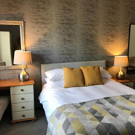 אוקהאם Rooms @ Number Six מראה חיצוני תמונה