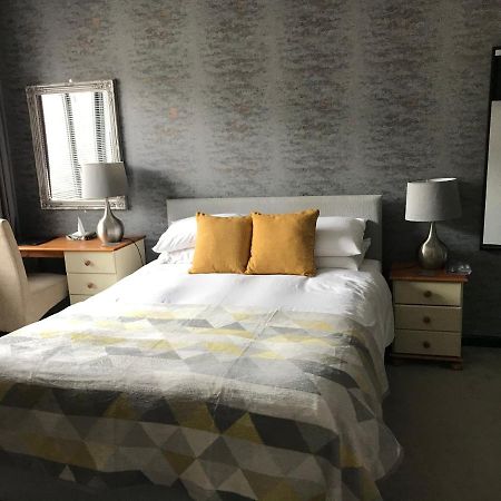 אוקהאם Rooms @ Number Six מראה חיצוני תמונה