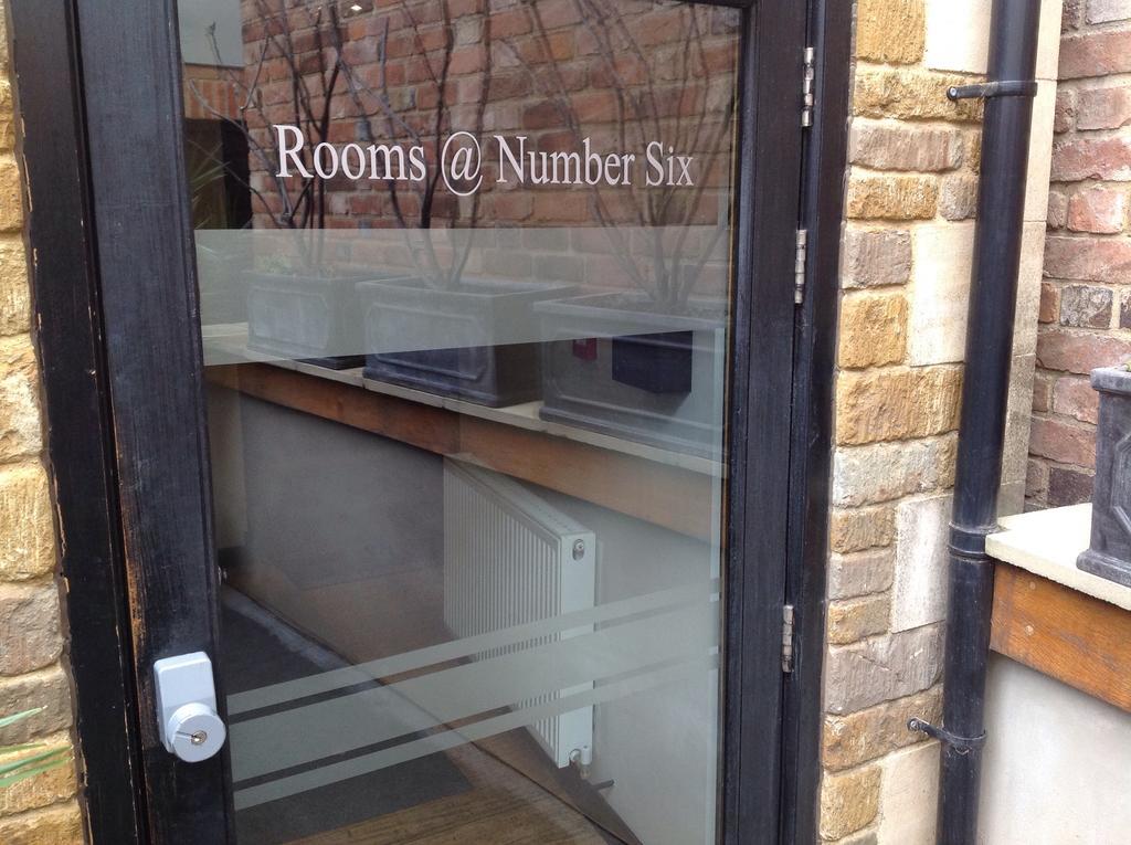 אוקהאם Rooms @ Number Six מראה חיצוני תמונה
