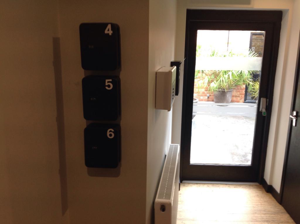 אוקהאם Rooms @ Number Six מראה חיצוני תמונה