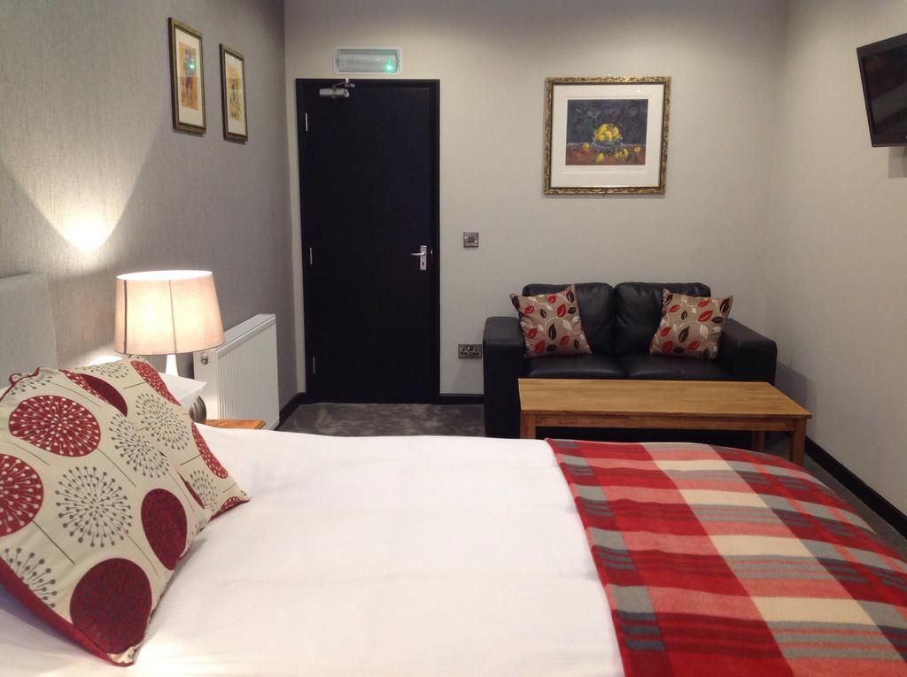 אוקהאם Rooms @ Number Six מראה חיצוני תמונה